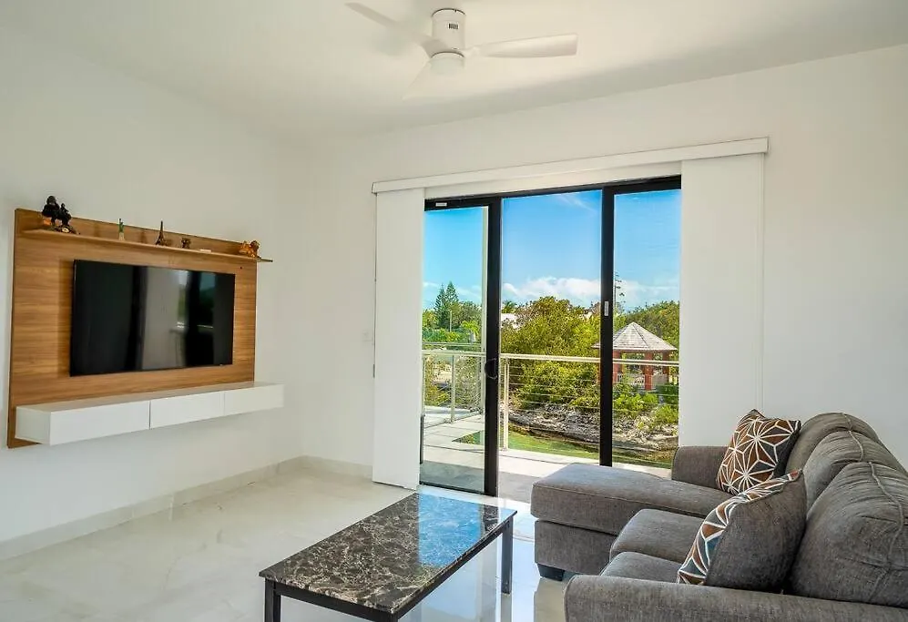Balfour Villa Turtle Cove