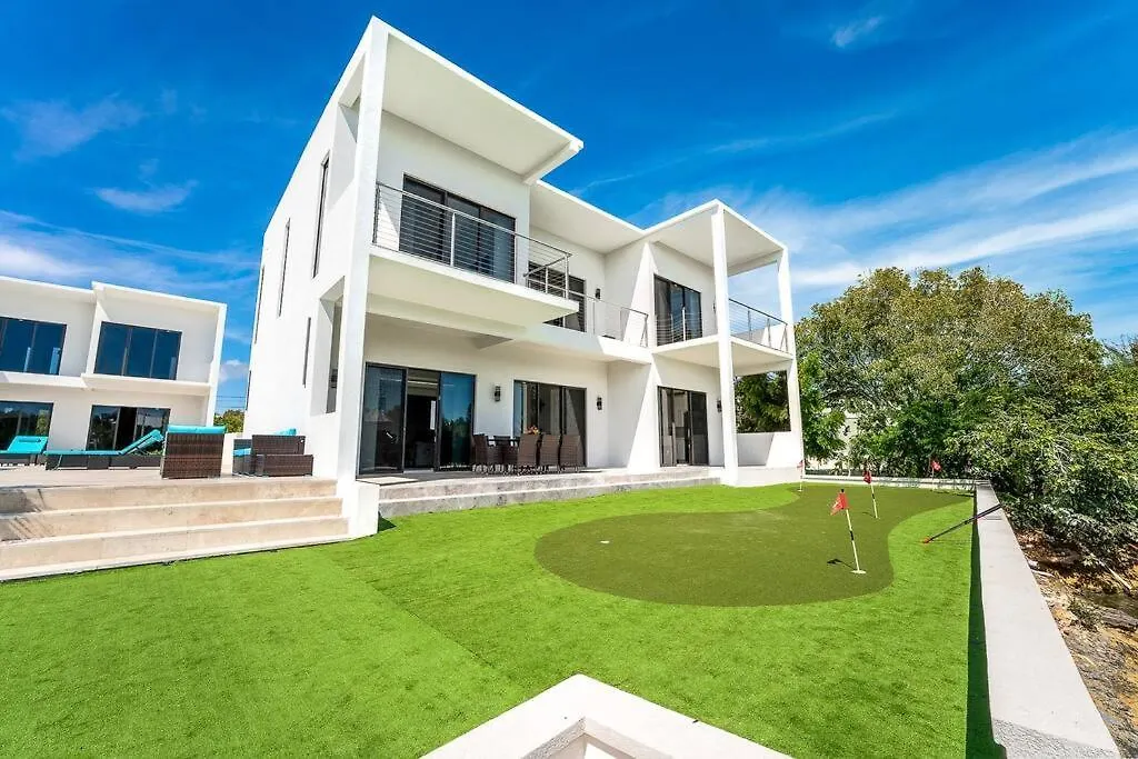 Balfour Villa Turtle Cove