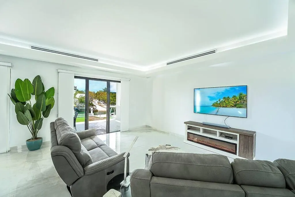 Balfour Villa Turtle Cove