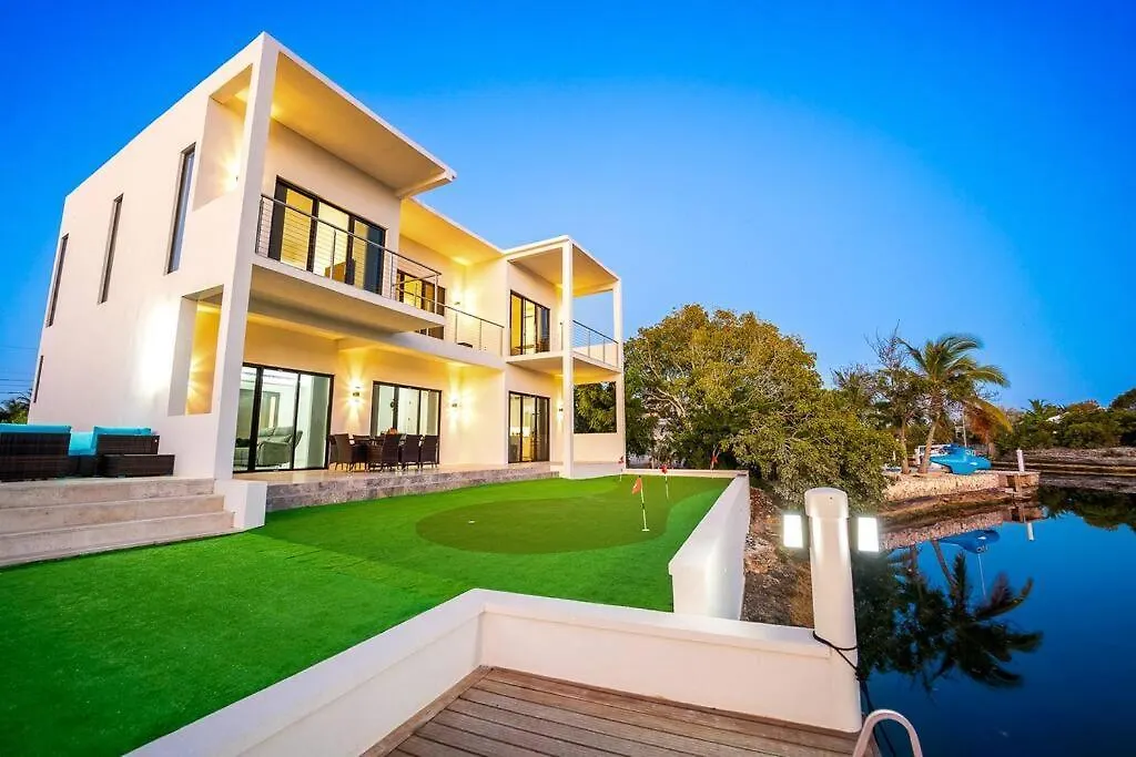 Balfour Villa Turtle Cove